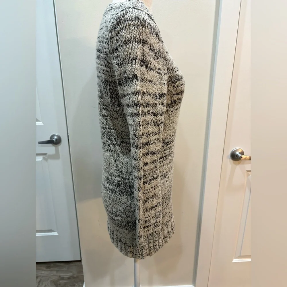 Oak + Fort Wool Blend Crew Neck Sweater Size Small Ribbed Hem - Picture 2 of 8